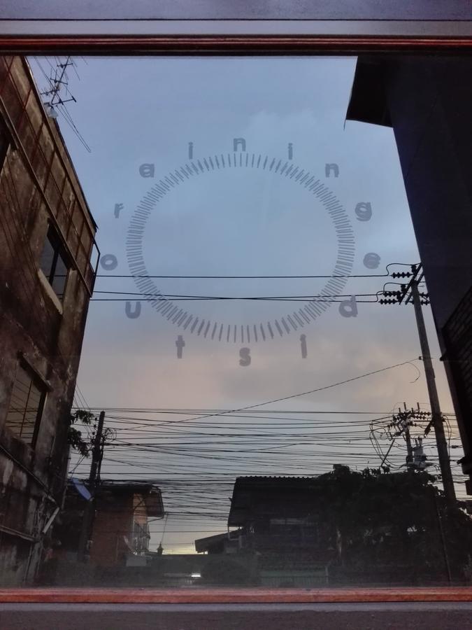 Raining Outside Hostel Bangkok Exterior photo
